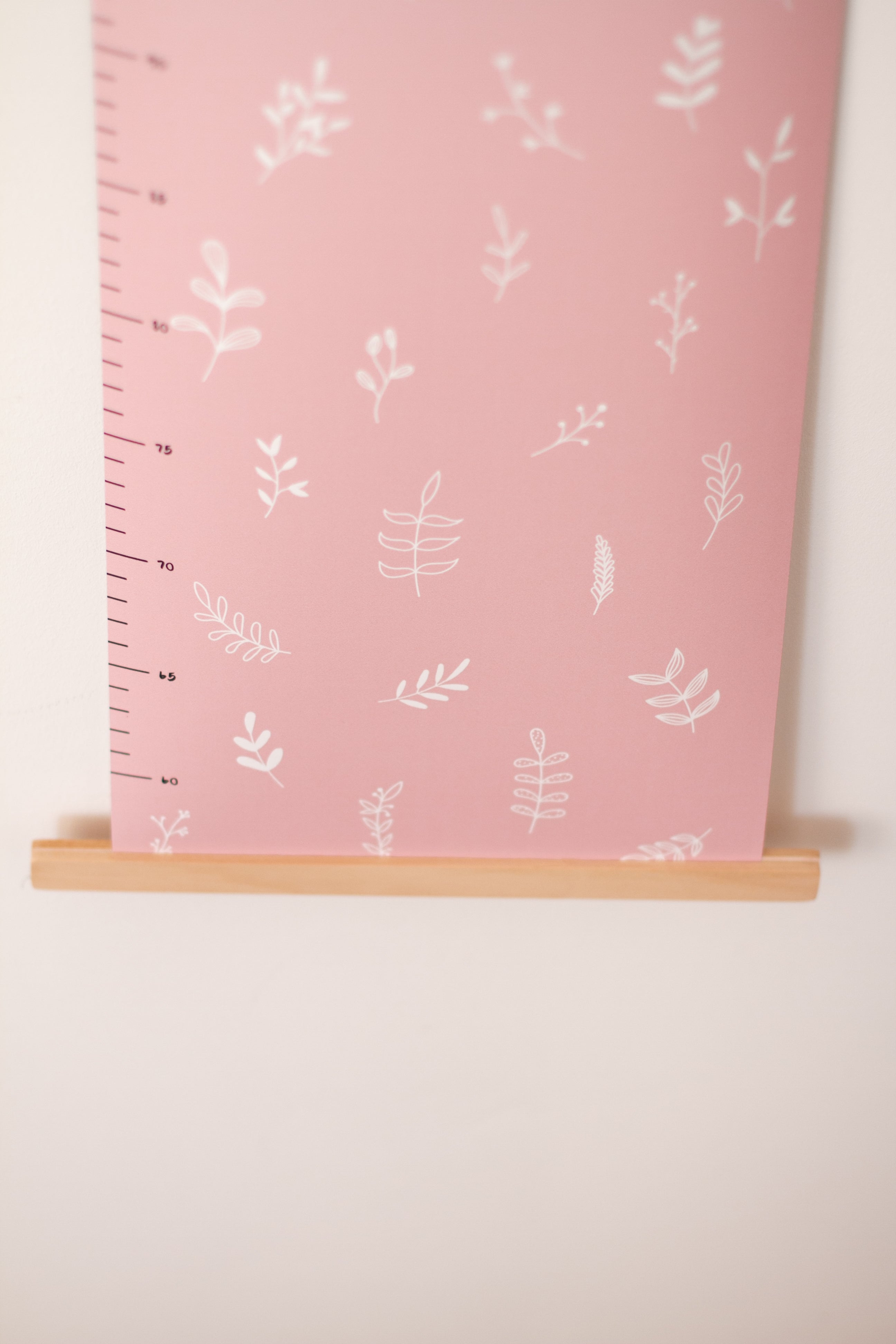 Messlatte Kinderzimmer "Bloom" in rosa inkl. 10 Pfeilsticker